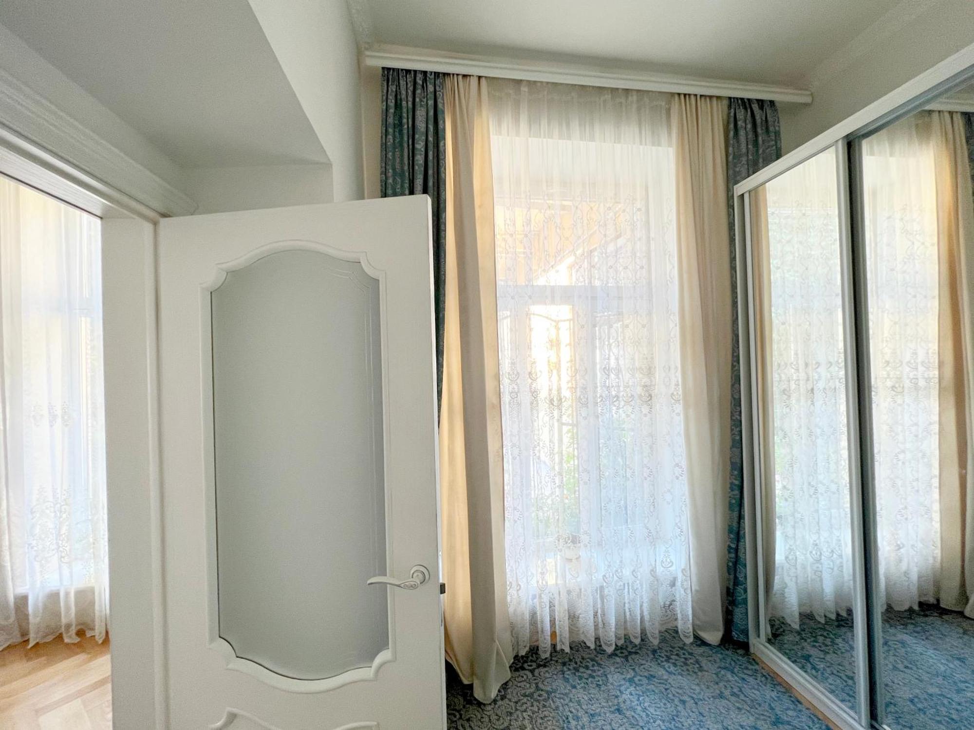 Світла Затишна Квартира В Центрі Біля Оперного Театру З Балконом, Який Виходить У Тихий Львівський Дворик Dış mekan fotoğraf